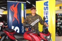MASESA ENTREGA MOTOCICLETA A  ATLETA PARAL&Iacute;MPICO  QUE GAN&Oacute; DOS MEDALLAS EN EVENTO INTERNACIONAL