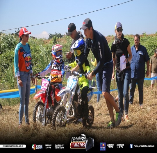 D&Iacute;A DE LA FAMILIA