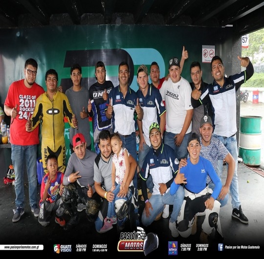 LLUVIA DEJA A VARIOS CA&Iacute;DOS EN EL CIRCUITO